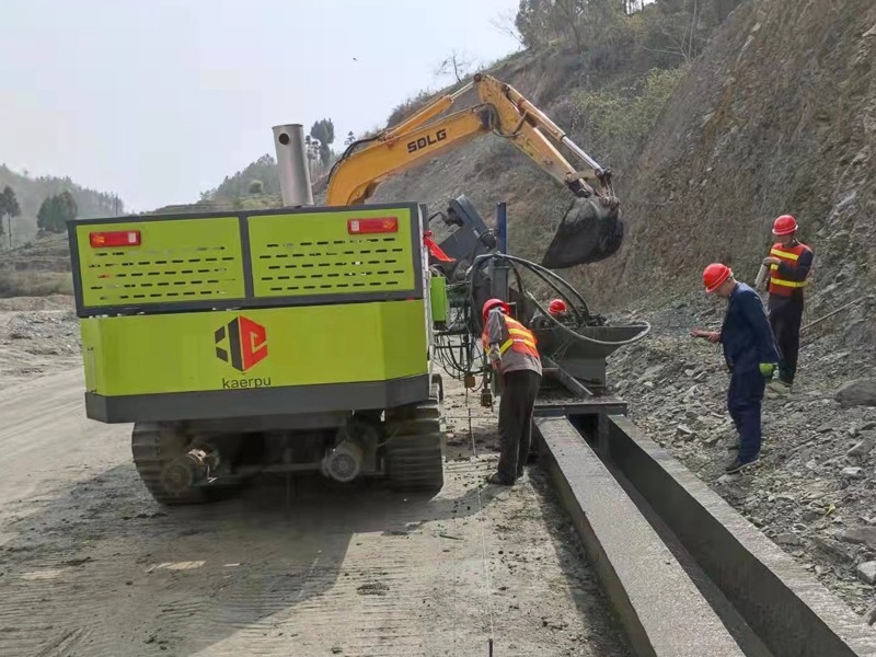 KEP-L5（大型橡胶履带）