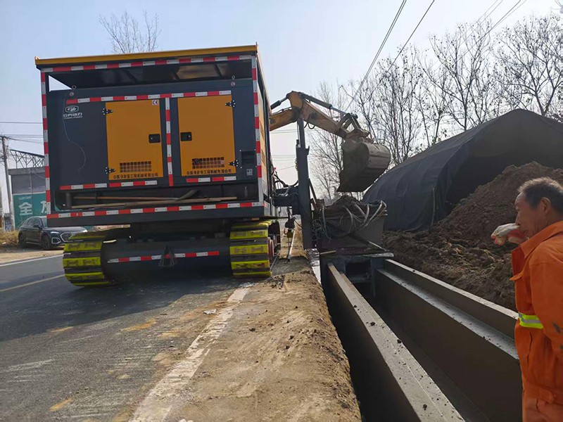 道路两侧水沟滑模机施工要点与安全规范